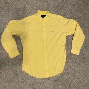 Yellow Ralph Lauren button down shirt. Size. L. Style:Classic Fit